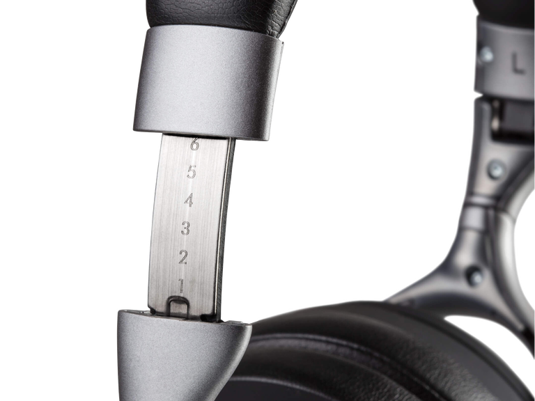 AH-GC30, Black, dynamic