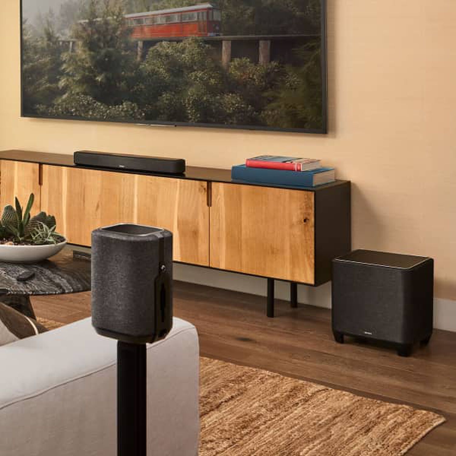 <h4><span>Wireless surround sound</h4></span>