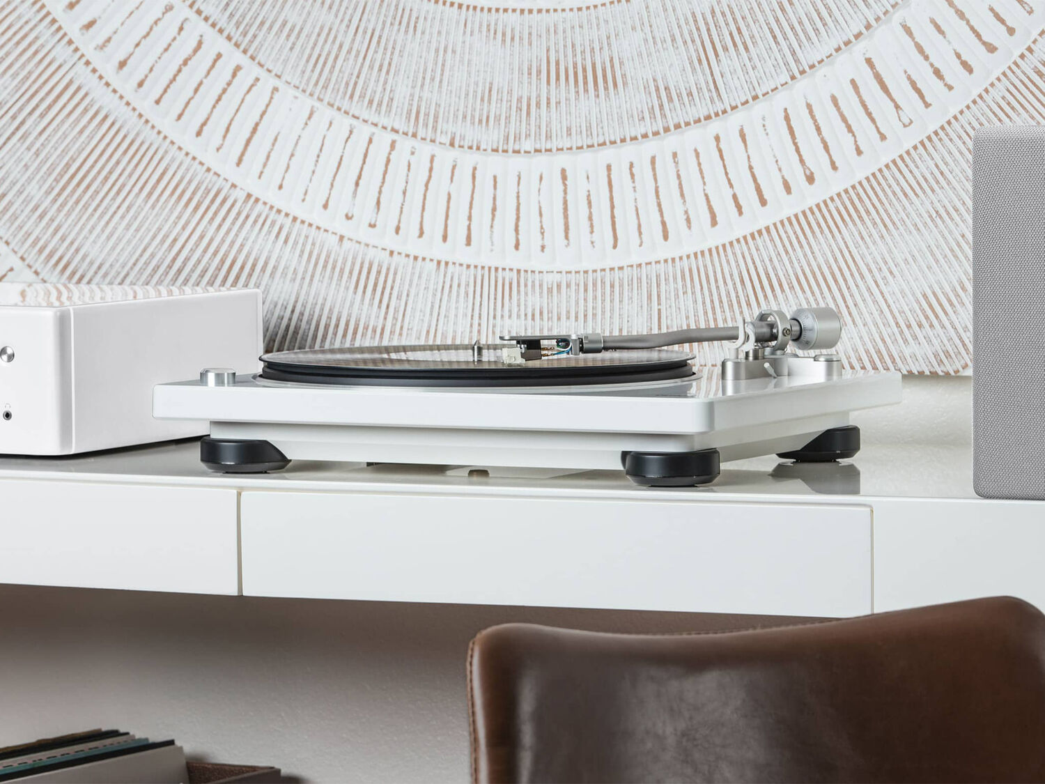 DP-400, White, dynamic